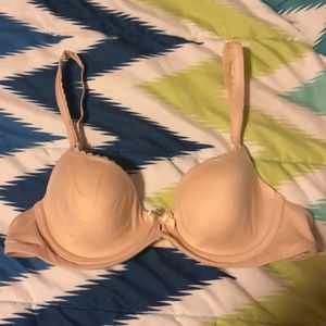 Victoria Secret Body by Victoria Demi Bra 32B